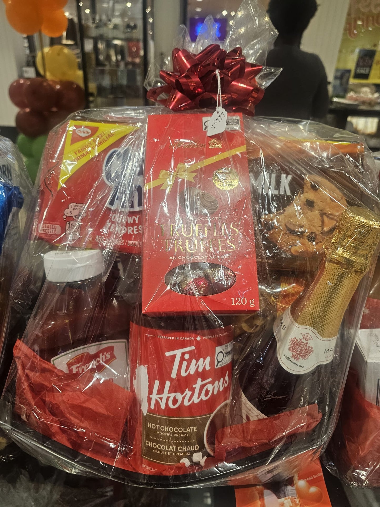 Holiday Gift Basket - Festive, Thoughtful & Ready to Delight πβ¨