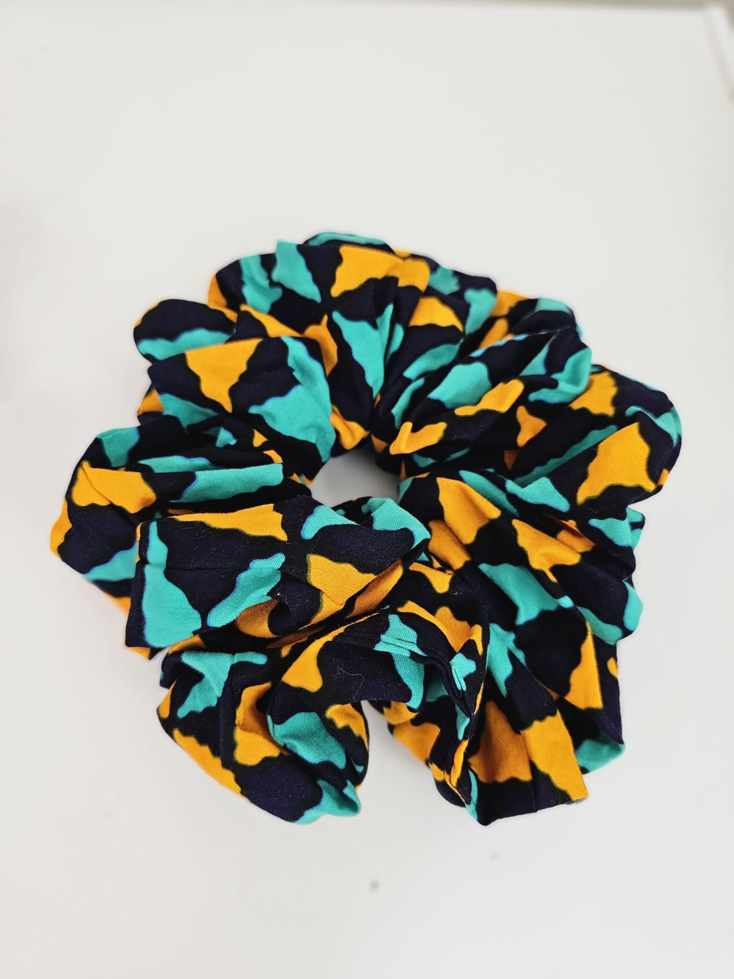 African Print Cotton Scrunchies – Stylish, Gentle & Handmade Hair Accessory (L)